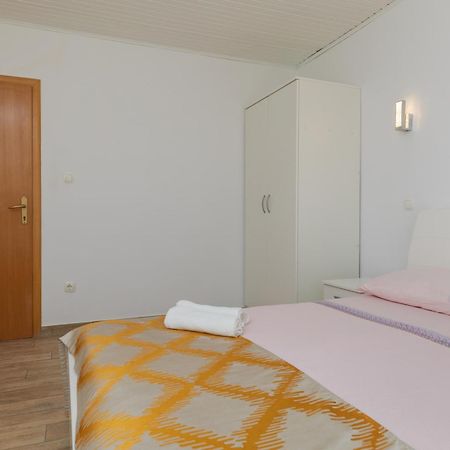 Apartments By The Sea Duce, Omis - 2992 Dugi Rat Værelse billede