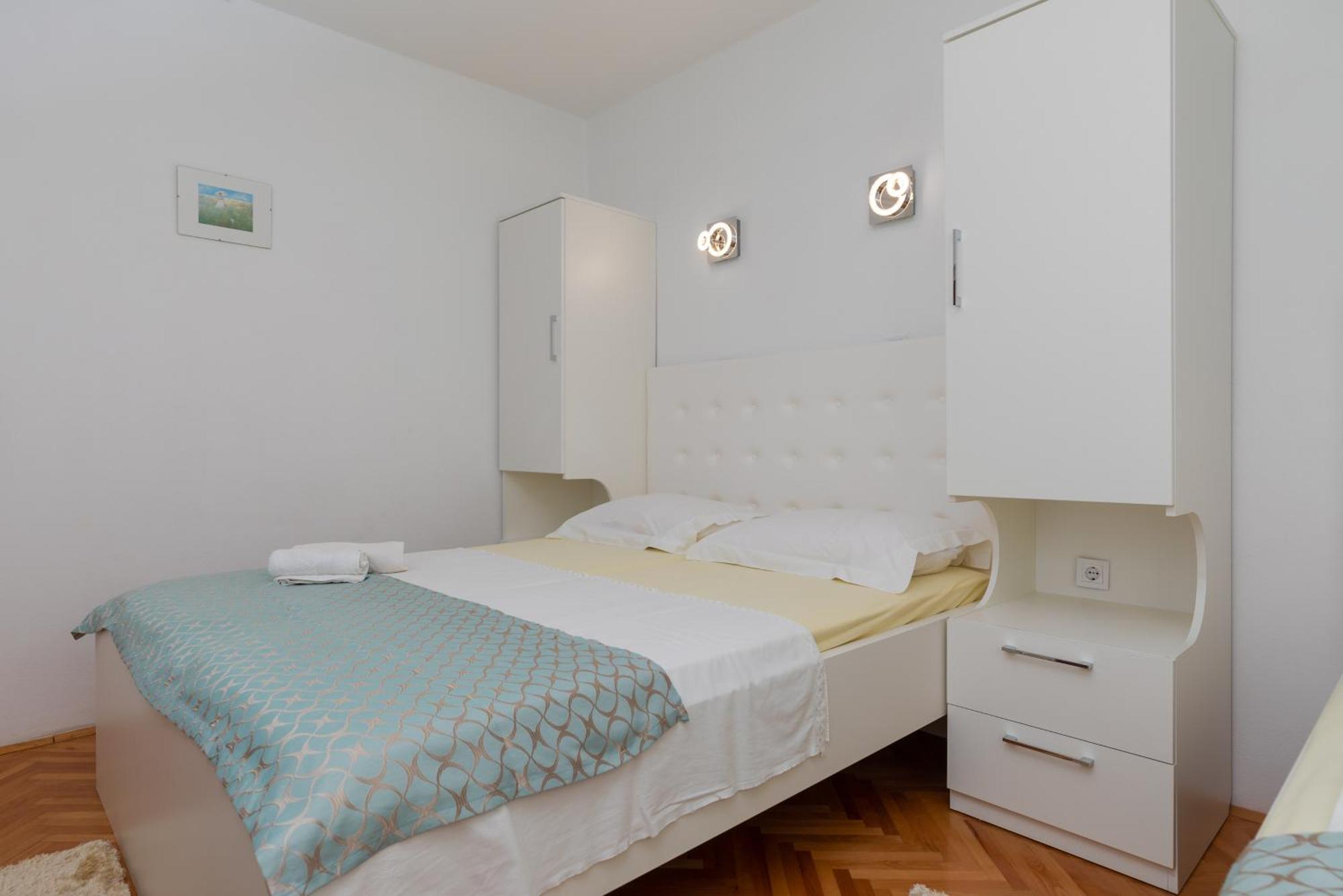 Apartments By The Sea Duce, Omis - 2992 Dugi Rat Værelse billede